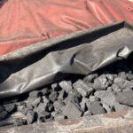 Fiscais apreendem 100 toneladas de combustível industrial em Itaguaí