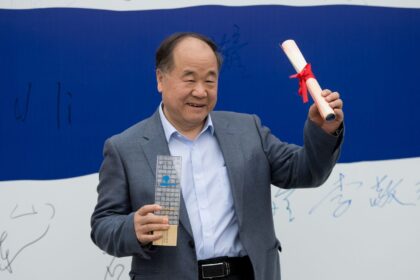 A boa literatura contém rios e fragrâncias, diz Nobel da China