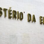 Formação de professores a distância mostra desempenho 53,1% inferior